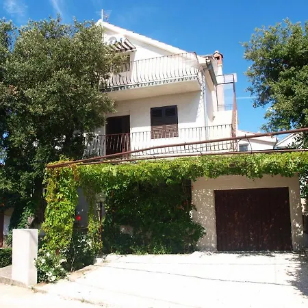 Appartement Jerina *