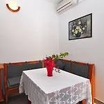 Jerina Apartament *